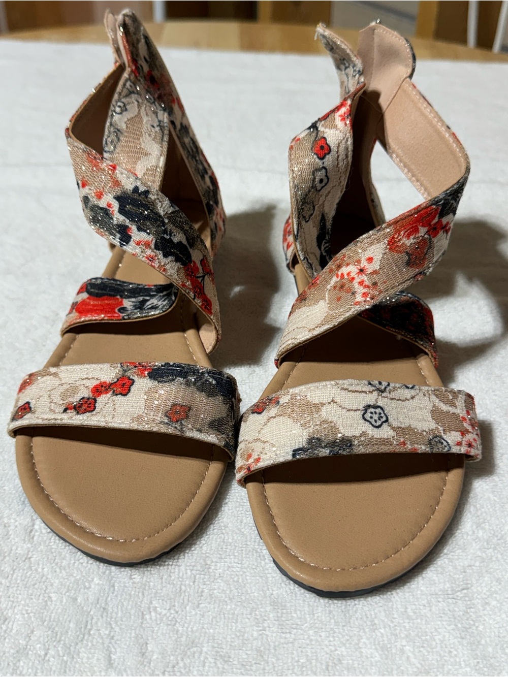Kids Floral Wrap Sandals in Beige and Red